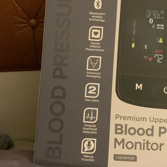 Black Blood Pressure Monitor 8000 Series - Picture 3 of 4